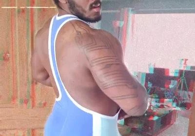 I Think I Like Blue Now, Makes Bulge Look Big