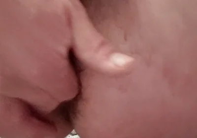 He's Using a Dildo on His Ass