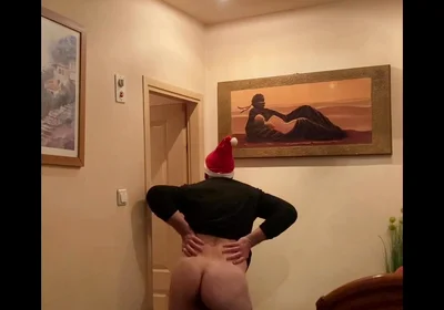 Mature Man Showing His Ass