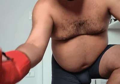 Bearzinho Black - POV Boxing Domination (hotel Roleplay)