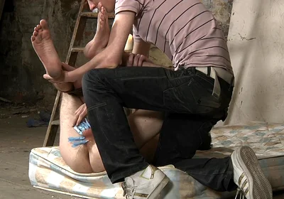 Steven Gets Jerked by Ashton