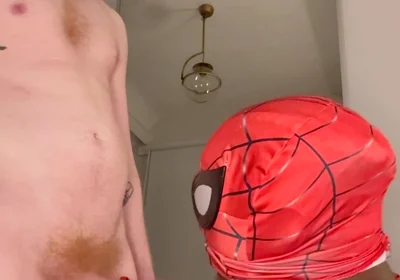 Hot Bottom Gives a Blowjob to a Thick Top