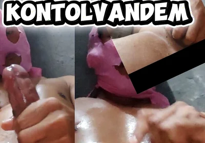 Big Dick Squirts Sperm