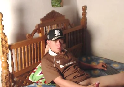 Pretty Latino Masturbates by a User in Privates Eye Comes