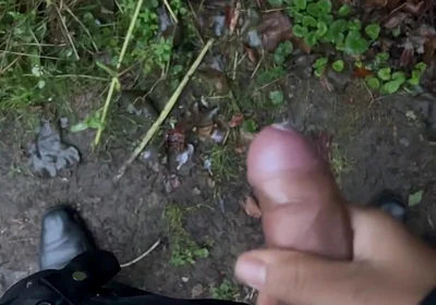 Shy Guy at Cruising Place and Could Not Resist My Dick