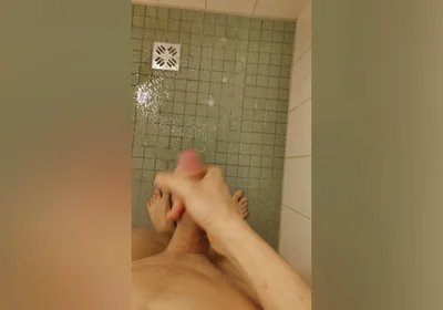 Under the Shower Piss and Cum Mix