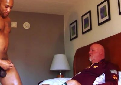 Coach Gives Massage - and Gets a Lot More!