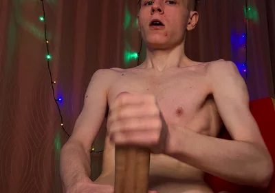 Quick Wank Ends in Huge Load Spill