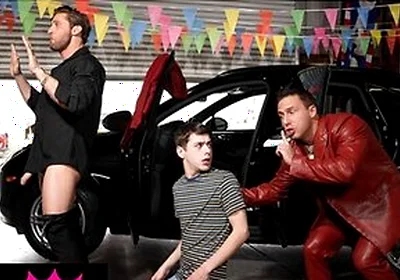 Horny Twink Joey Mills Gets Spit Roasted By Hunks Reese Rideout And Dom King