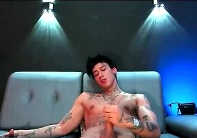 Justin Fuller On Tatted Stud With Uncut Monster Cock Gets Off