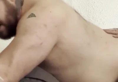 Bodybuilder strongman bareback fucking!