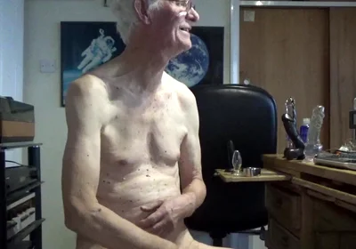 Private Show - Strip,suck Dildoes and Cum Shot