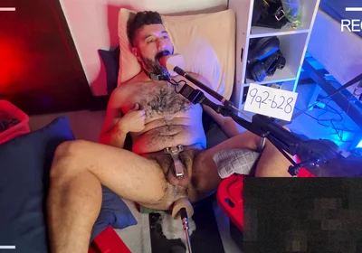Daily Dose - Ricky Cage Gets Spit-roasted Between Two Machine Cocks!