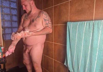 Jimbob Gets Wet and Messy in the Shower