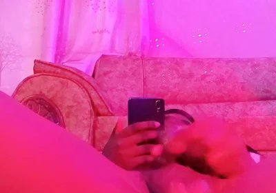 Sexy Big Butt Twink Jerks off