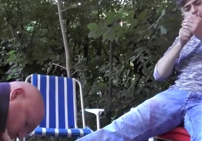 Smoking feet master outdoor