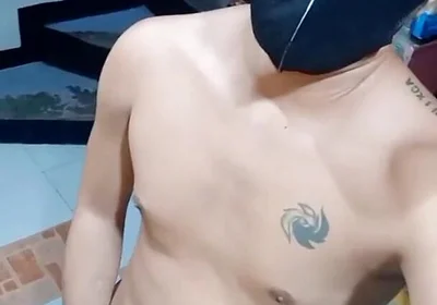 Sexy Pinoy Boy Wank His Hard Cock