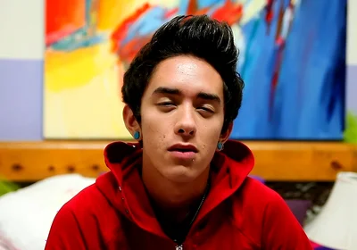 Artsy Twink Gets Interviewed