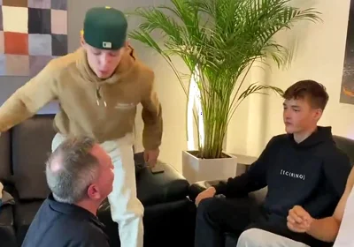 long hair master dirty sneaker