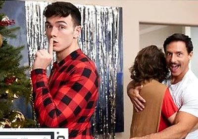 Reese Rideout Sneaks Behind Clark Reid For A Naughty Fuck While His Bf Is In The Kitchen