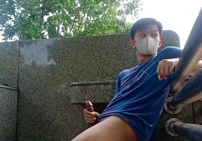 Aisa Young Twink Outdoor Jerk off and Cum