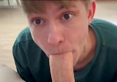 Twink Invited His Twink Friend With A Big Dick Over And Seduced Him Into Giving Him A Blowjob