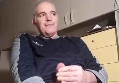 Online Erotic Show on February 9th.