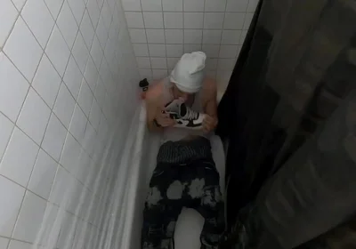 Wet skater gear sagger