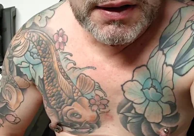 Sls-frank Squirts From His Subincision in Close-up