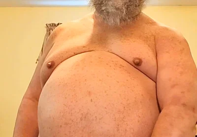 Big Guy Bates and Cums