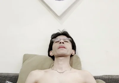 Cute Twink Love to Jerk His Big Dick!