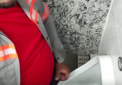 I Sucked My Colleague in the Bathroom of the Firm