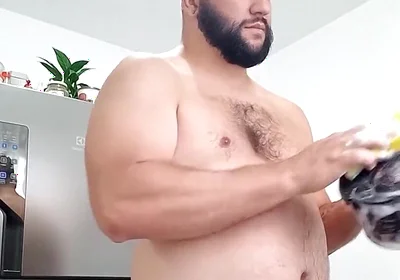 I Almost Every Day... Cleanning the House Naked