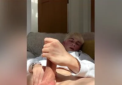 Blonde Twink Lucas Cute Cumshot