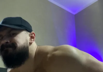 Pumping My Huge Pecs