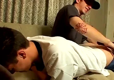 Raven Gets A Red Raw Butt - Ian Madrox