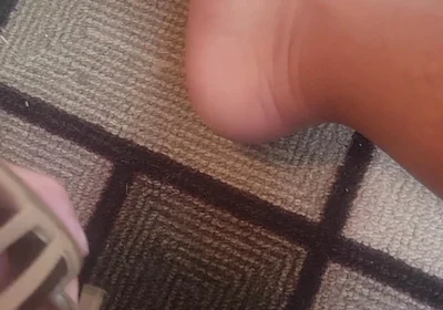 Jacking off with Heels and Nylons and Cumming on Heel