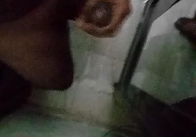 Desi Muscular Boy Oiled His Dick and Masturbates Infront of the Mirror When Nobody in the House