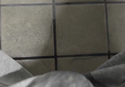Got so Exited Peeing My Self That My Legs Started to Shake