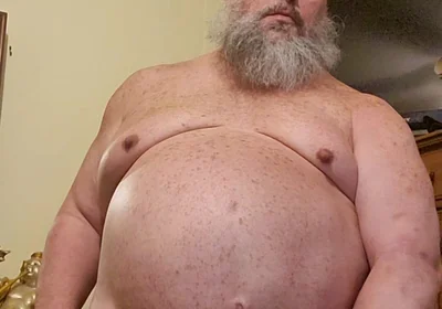 Big Bear Bates His Big Cock on a Sunday