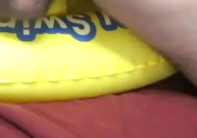 The yellow float