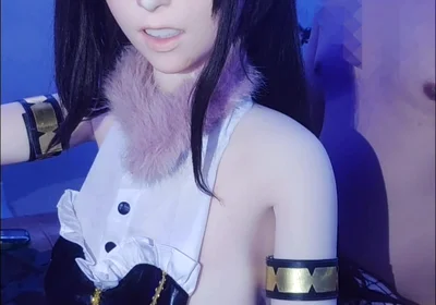 After Dark at the Honey Bee Inn. Tifa's Buzzing for You!