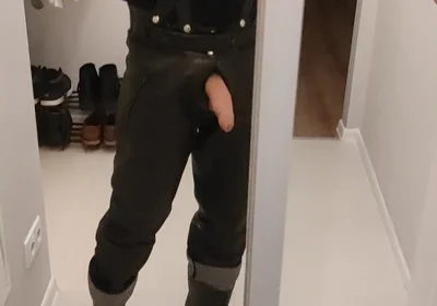 Gay Army Men Fuck. I'm in Rubber Boots and Leather Pants