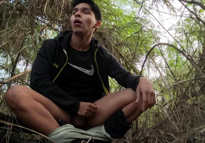 I Was Very Hot and Went to Masturbate in a Public Park