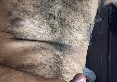 Hairy Giant Man Big Cumshow