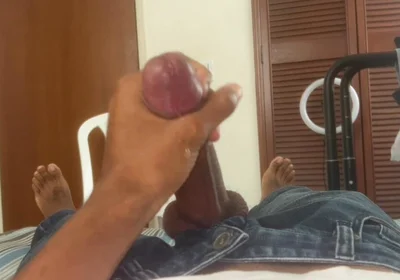 Daddy Doesn't Need to Take off His Clothes to Make You Wet, Look How I Get a Nut