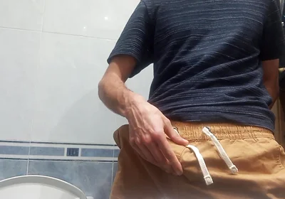 The Guy with the Huge Cock so Fat in His Pants, He Unloads It with 5 Jets of Semen in the Air