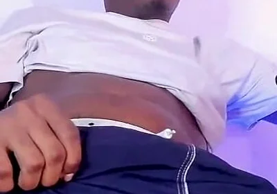 Vergón Moreno Colombian Showing Everything at Home