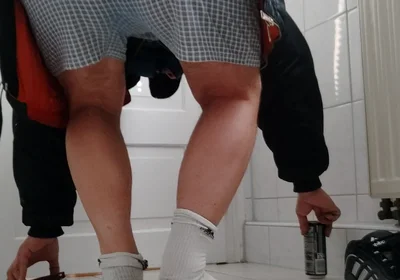 To Get Horny in the Wc, Dirty, Smelly, Wett. Dj -bro