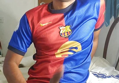 Hi, My Name Is Charly, I'm 22cm and I'm Active, I Masturbate with Both Hands